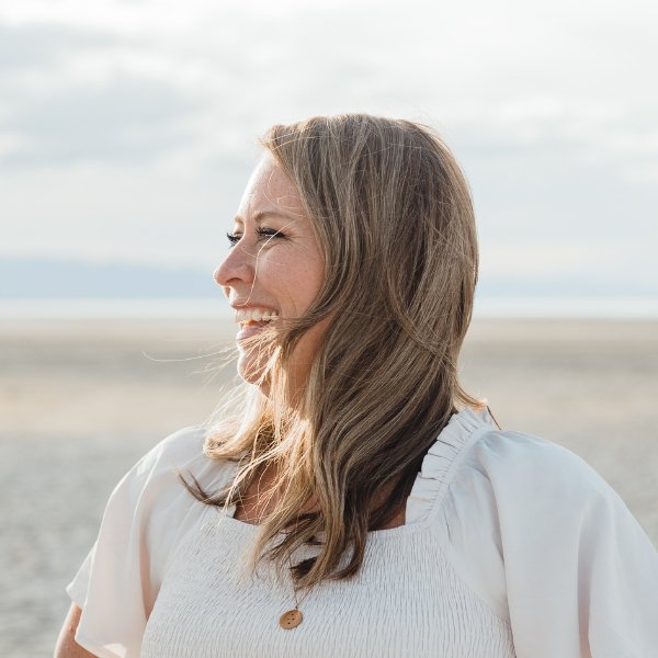 Find healing and losing the weight for good in The Happy Healing Method Detox - The Healing Happy Method